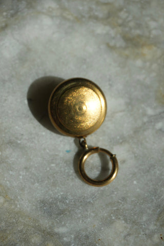 BRASS ANTIQUE RETRACTABLE CHARM HOLDER