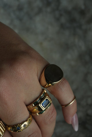 10k Large Signet Ring