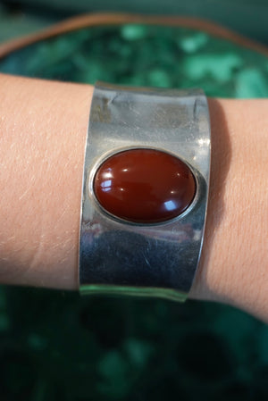 RARE MODERN CUFF BANGLE