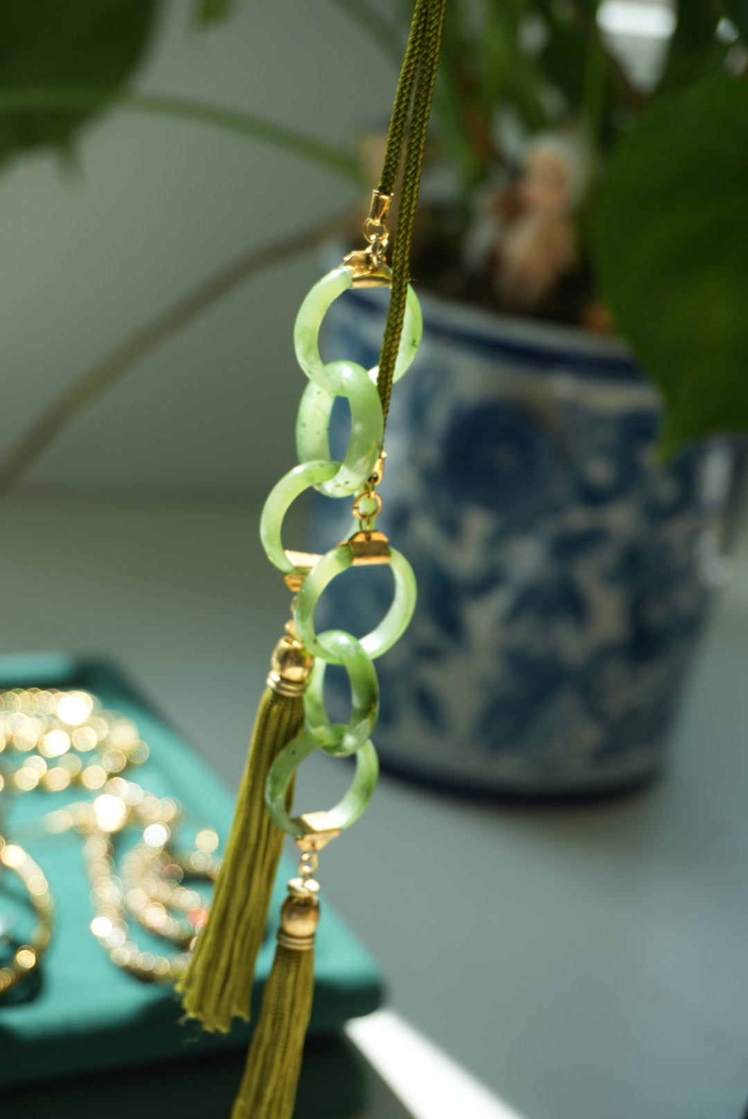 UNIQUE RARE JADE LARIAT