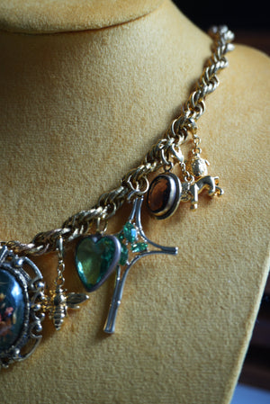 VERSAILLES CHARM NECKLACE