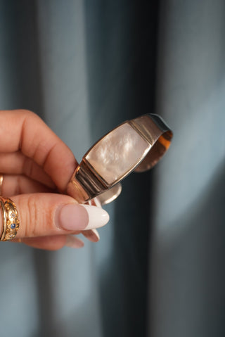 MOTHER OR PEARL BANGLE