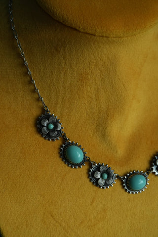 ANTIQUE STERLING PETAL CHOKER