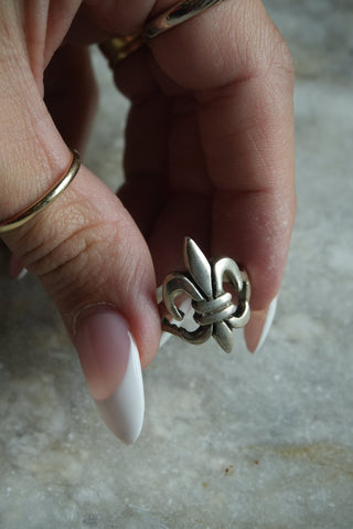 Fleur De Lis - Sterling Symbol Ring Size 6.5
