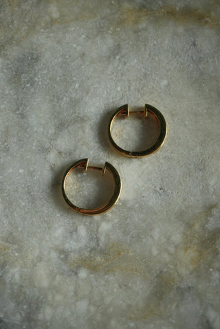 18K GOLD DIAMOND HOOPS