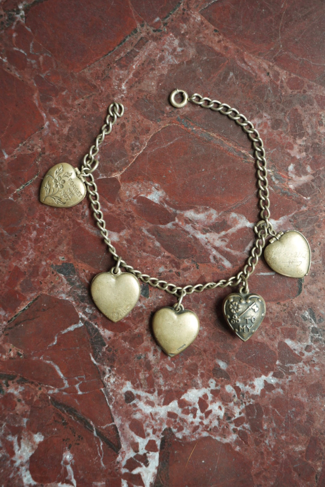 ADAs LOCKET