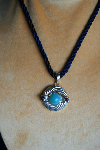 SWIRLED PENDANT