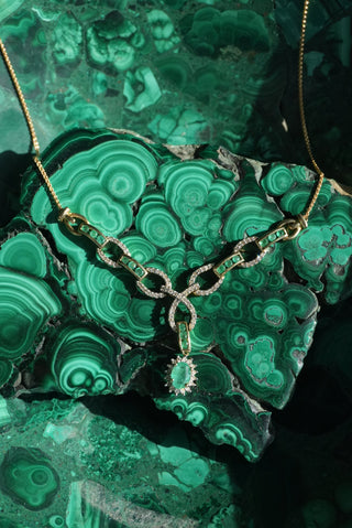 14k Emerald Center Piece Necklace