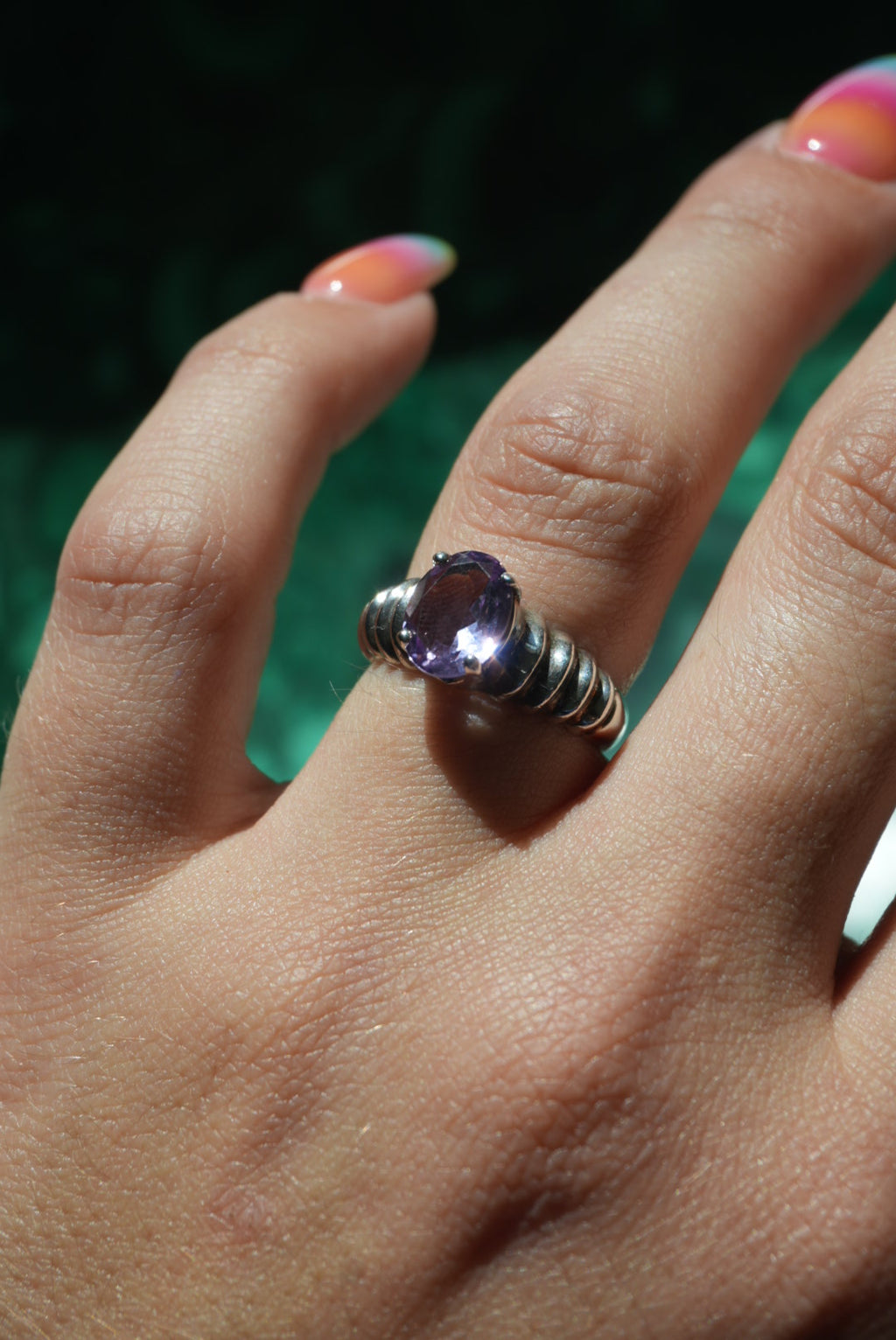 VINTAGE 80s AMETHYST SOFE STEP RING SZ 6