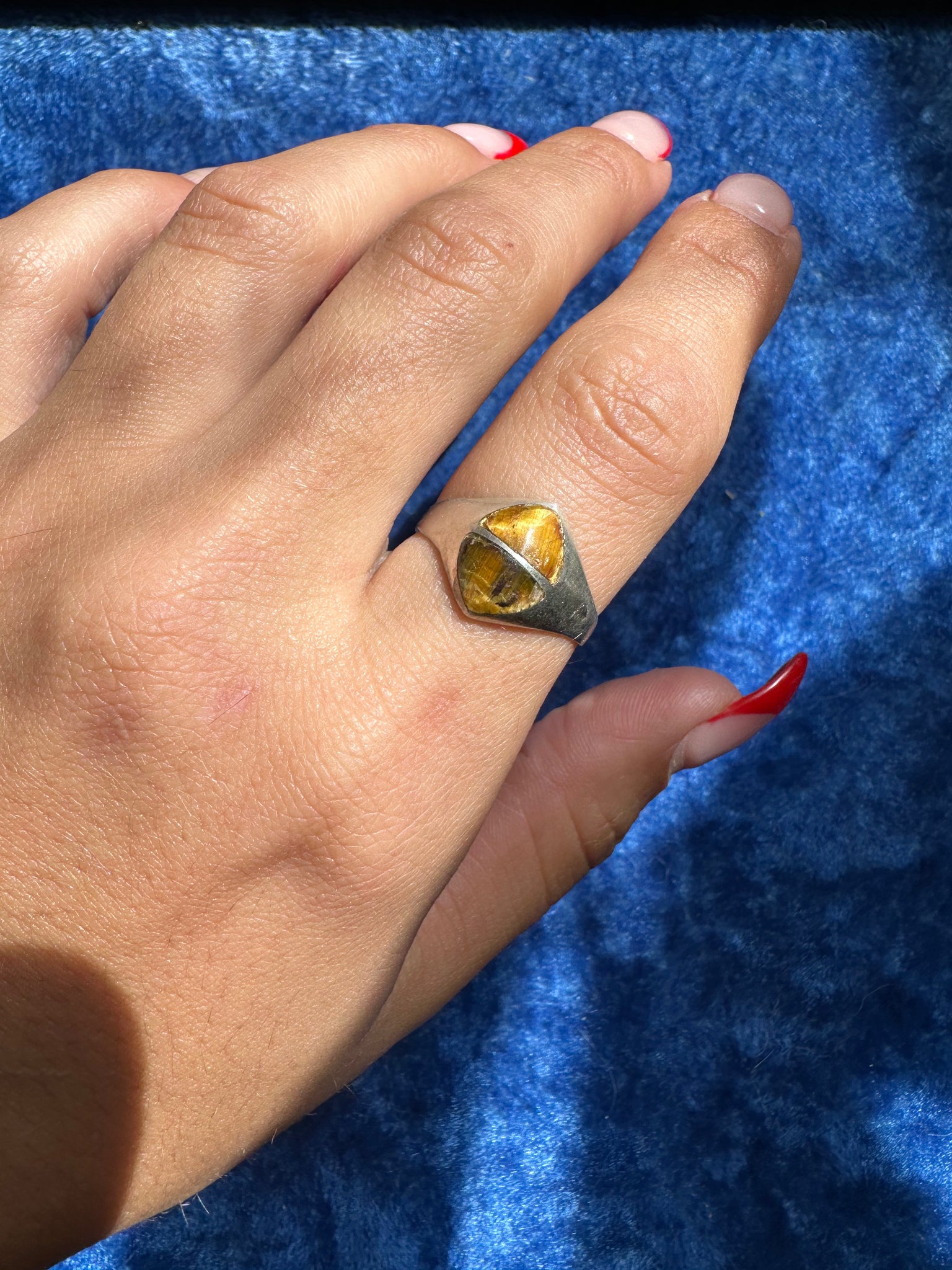 TIGERS EYE MATCH SZ 9