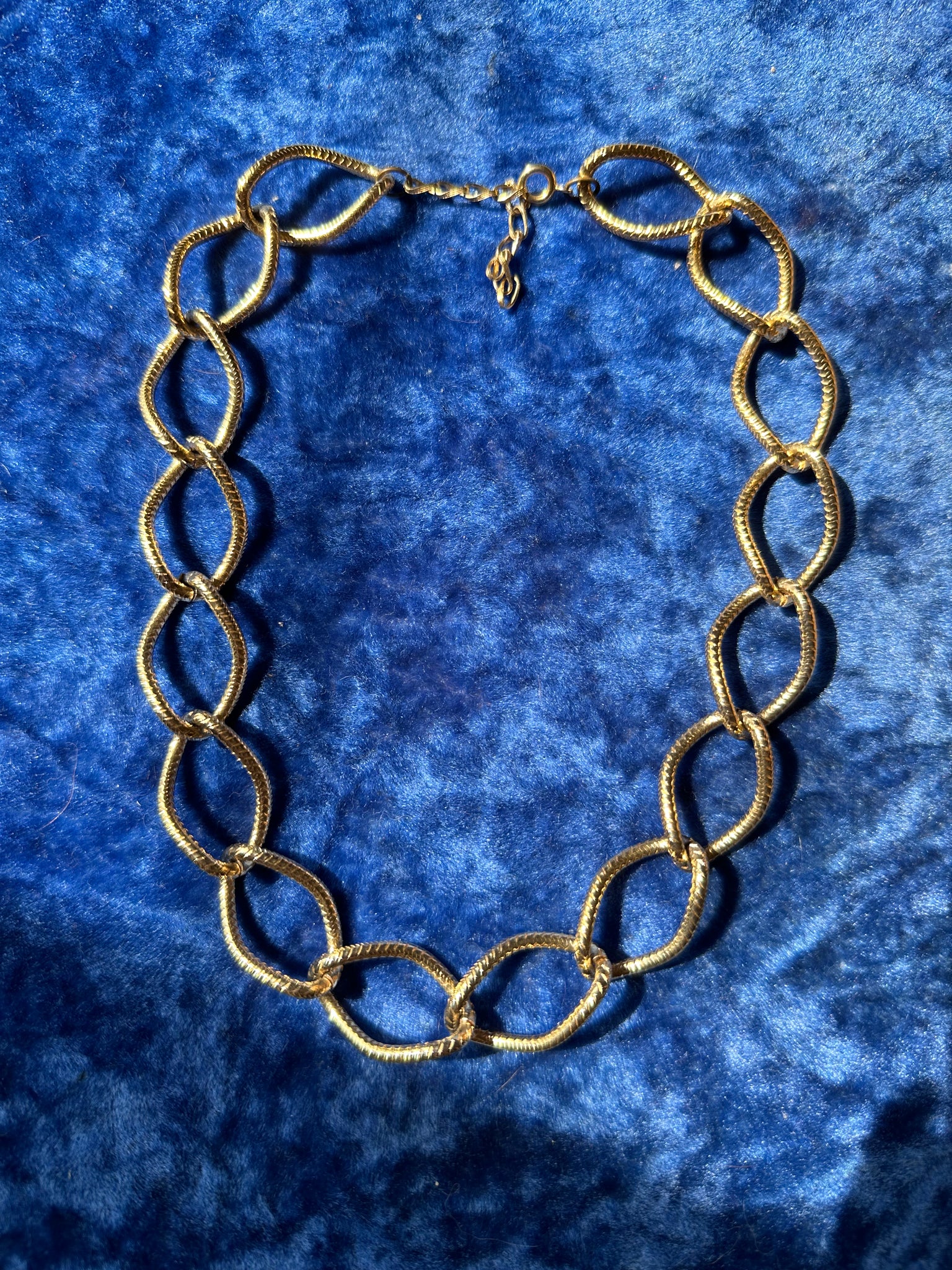 GOLDEN LINKS