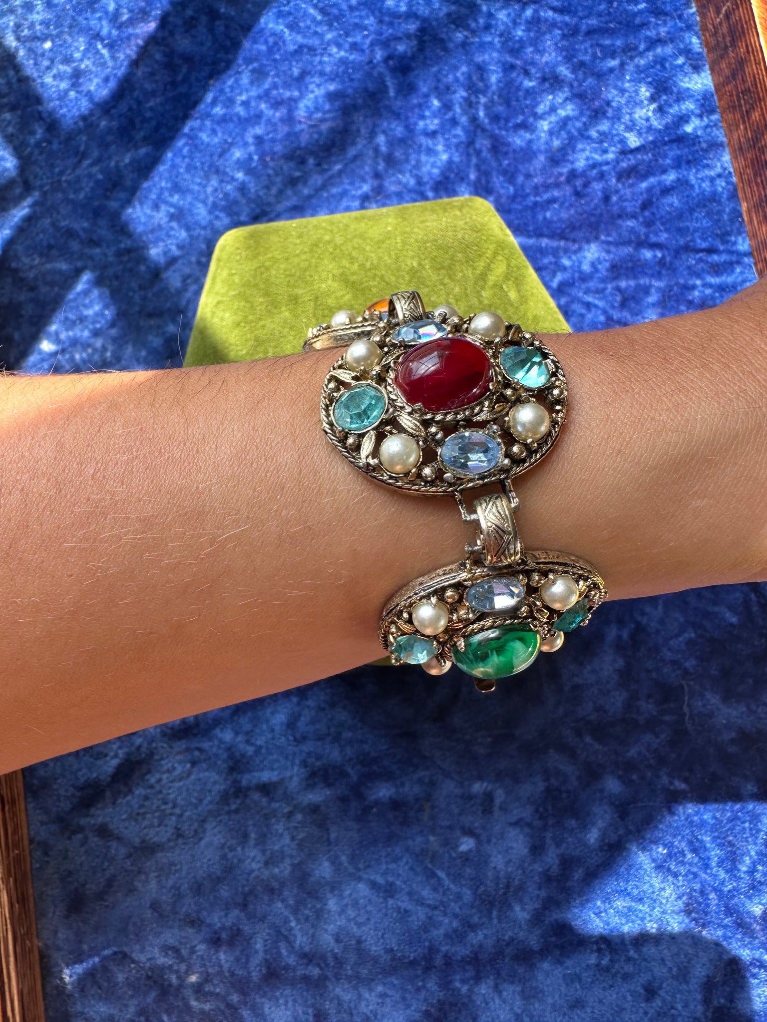 AMULET BRACELET