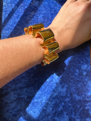 GOLDEN RIBBONS