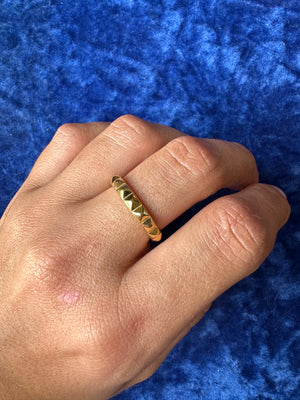 GOLD STUD BAND SZ 8