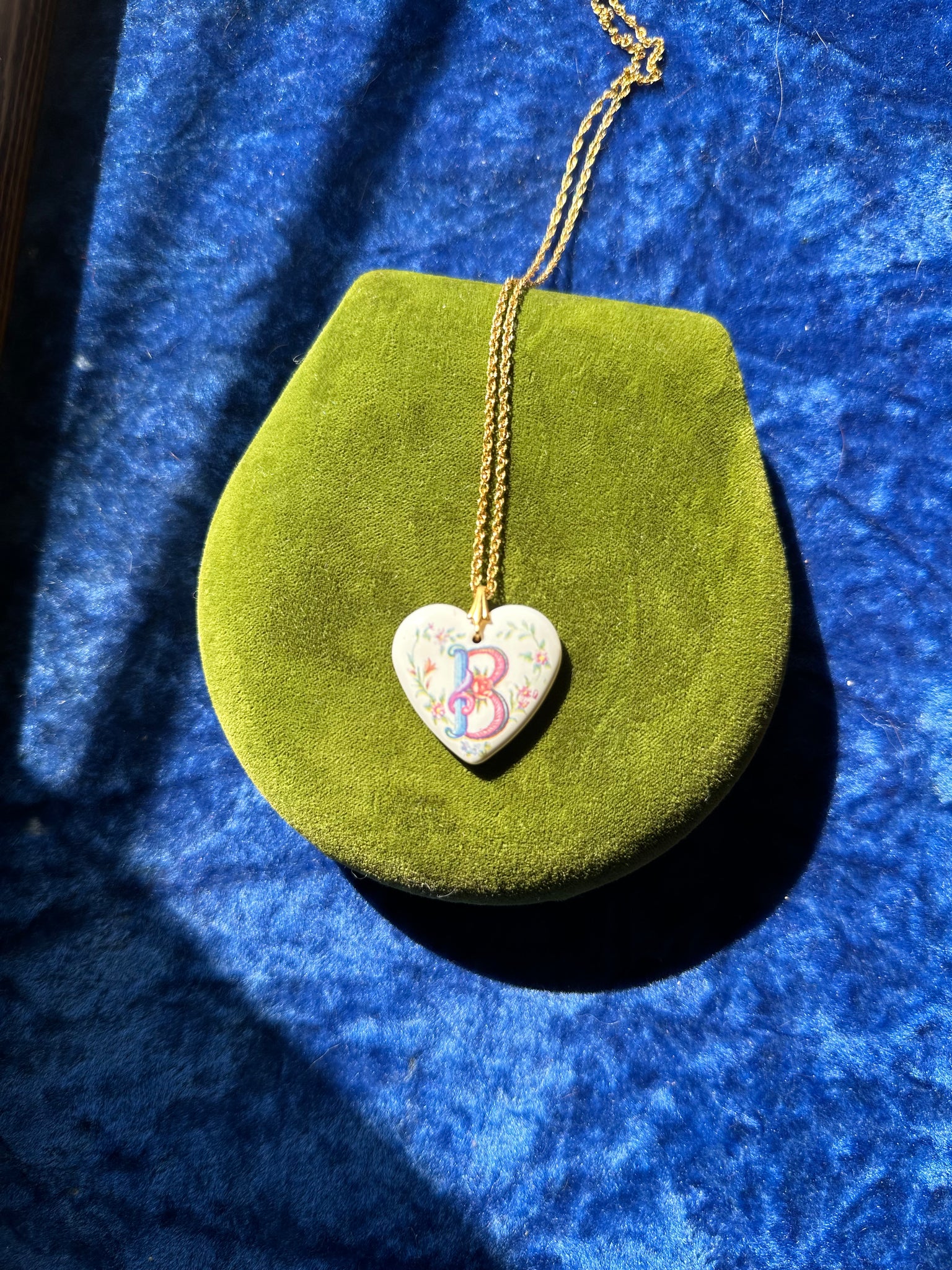 INITIAL B NECKLACE