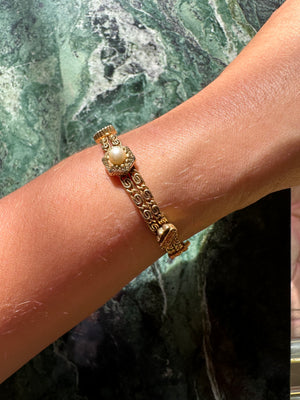GOLDETTE CHARM BRACELET