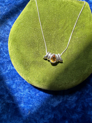 MEET ME IN THE MIDDLE WITH CITRINE