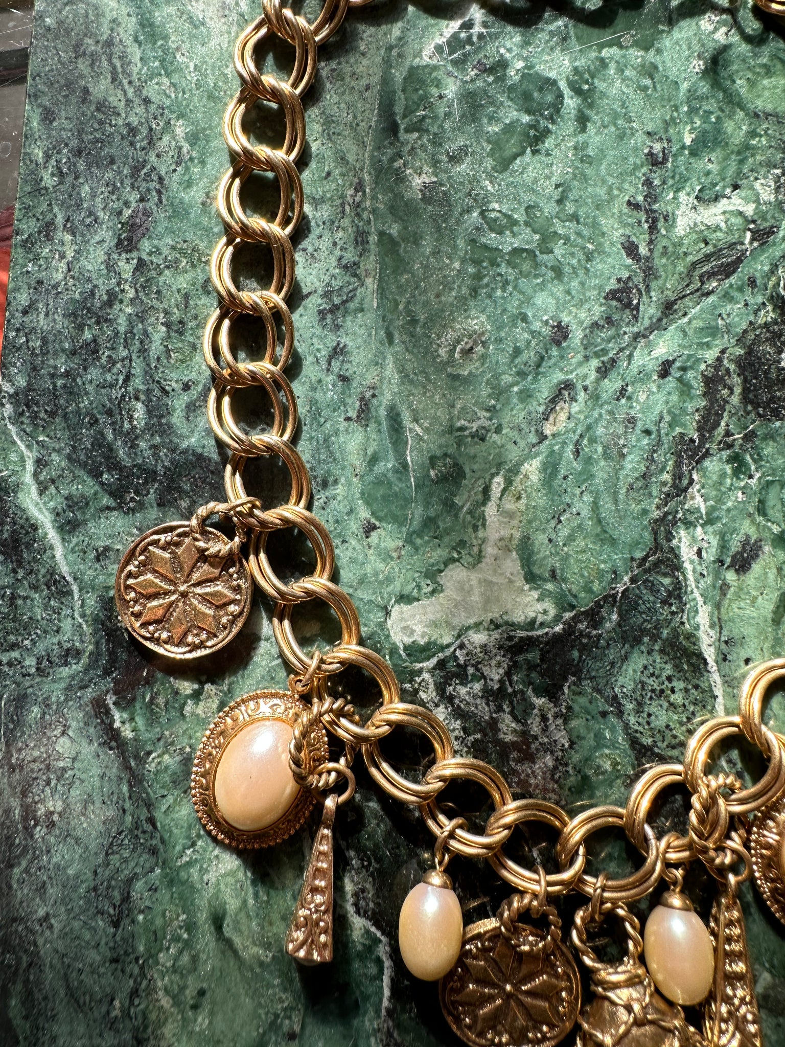 VINTAGE CHARM NECKLACE