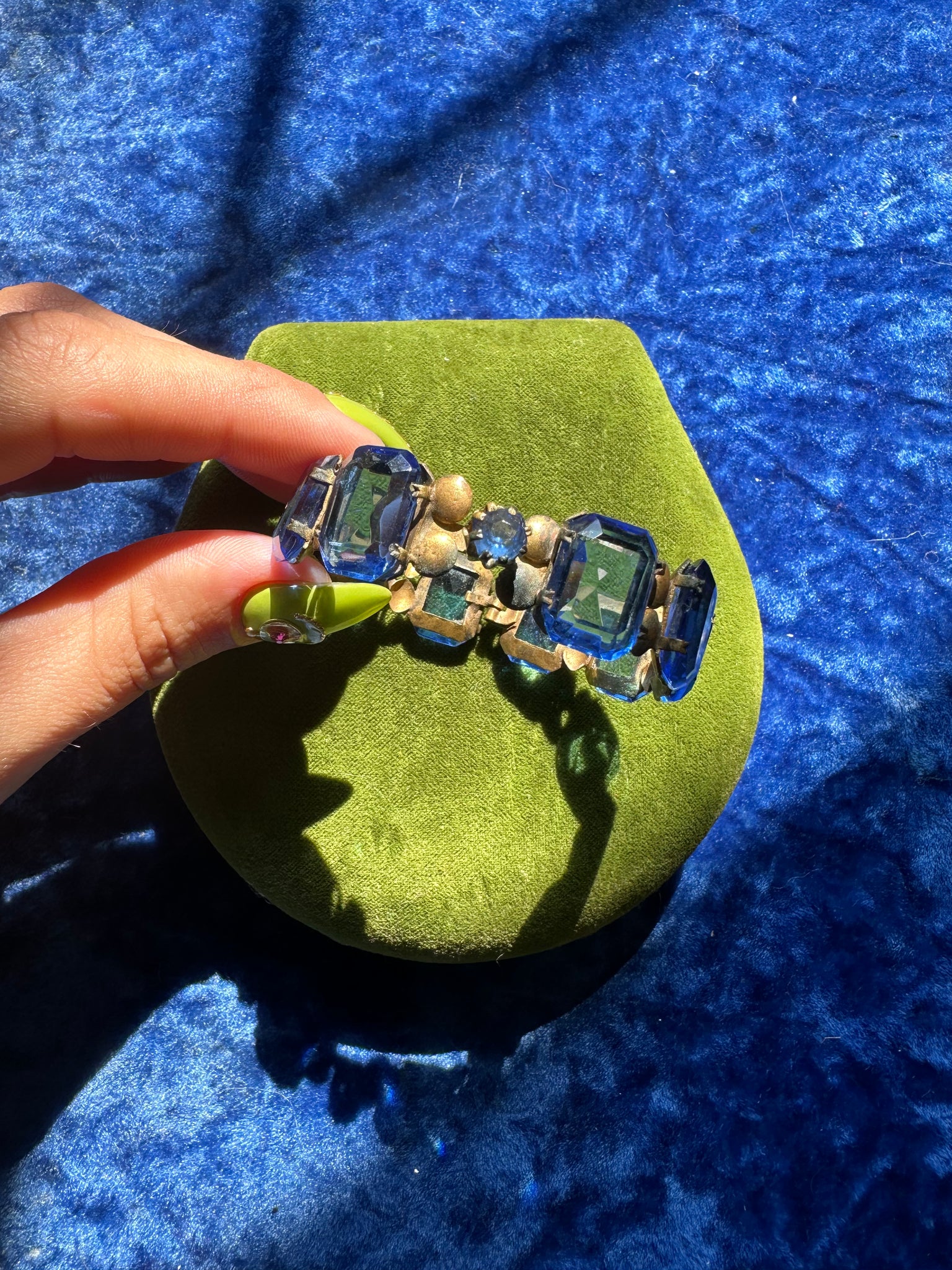 ANTIQUE BANGLE BRACELET