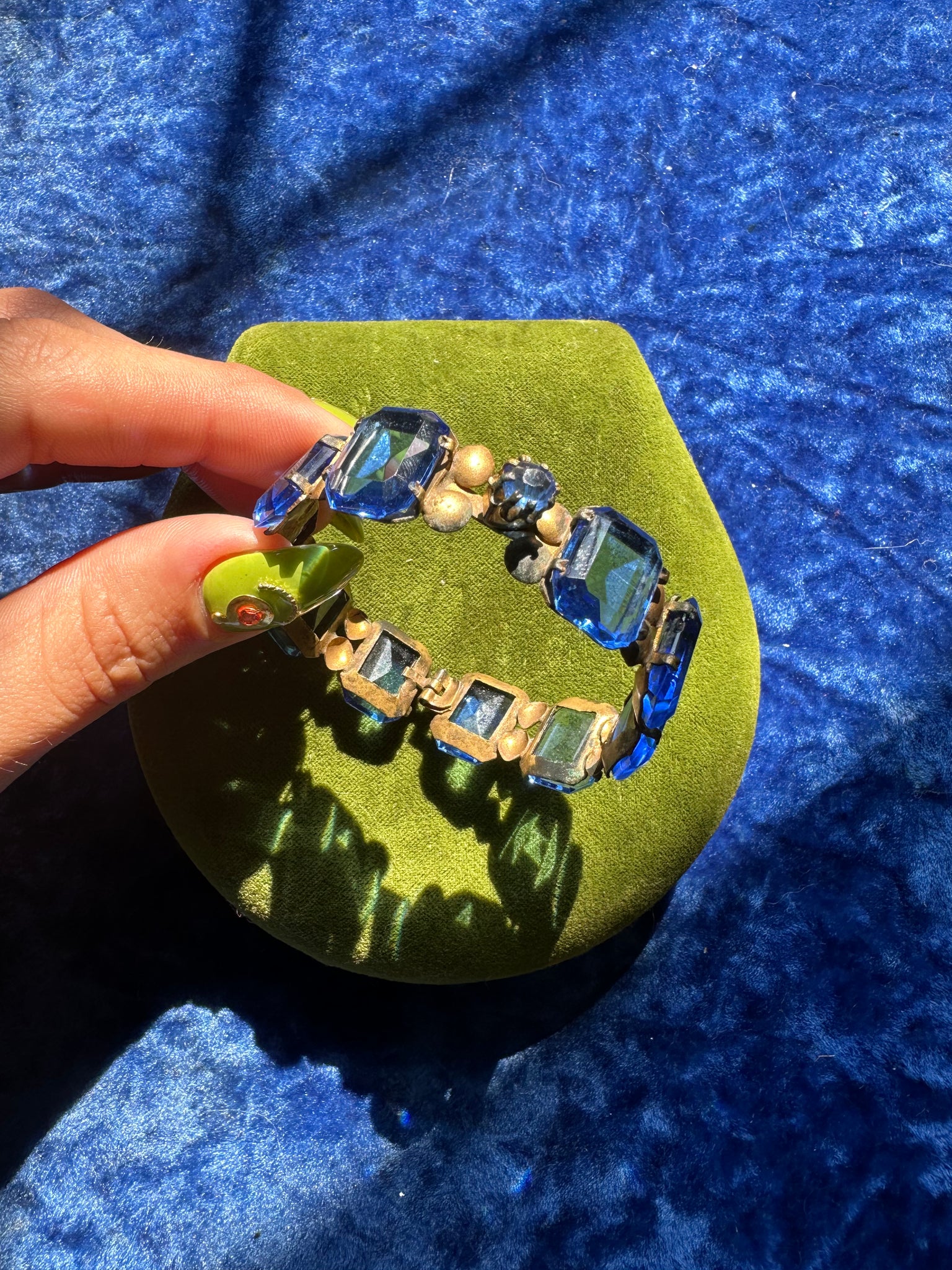 ANTIQUE BANGLE BRACELET