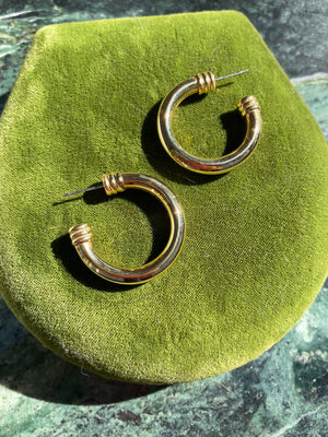 HOLLOW GOLDEN HOOPS