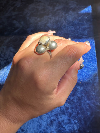 70s FLOWER POWER SZ 8